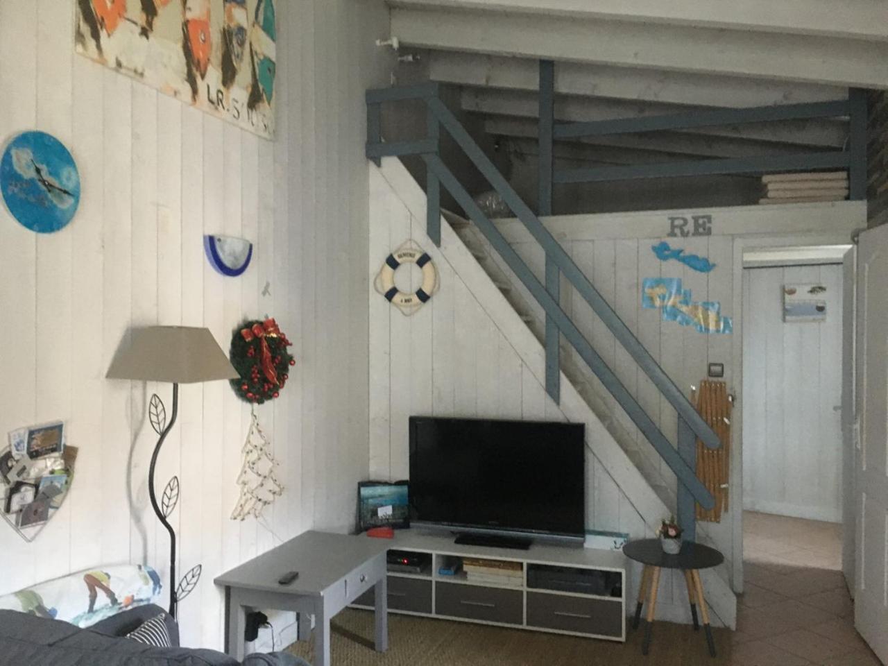 新岛小度假屋 拉弗洛特 外观 照片