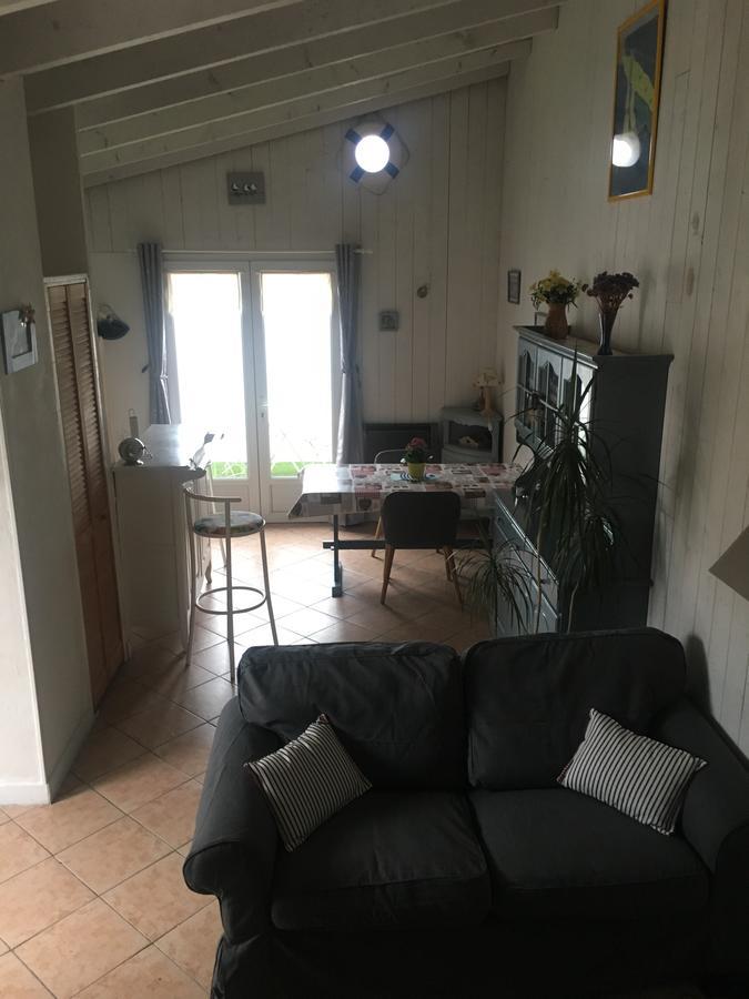 新岛小度假屋 拉弗洛特 外观 照片